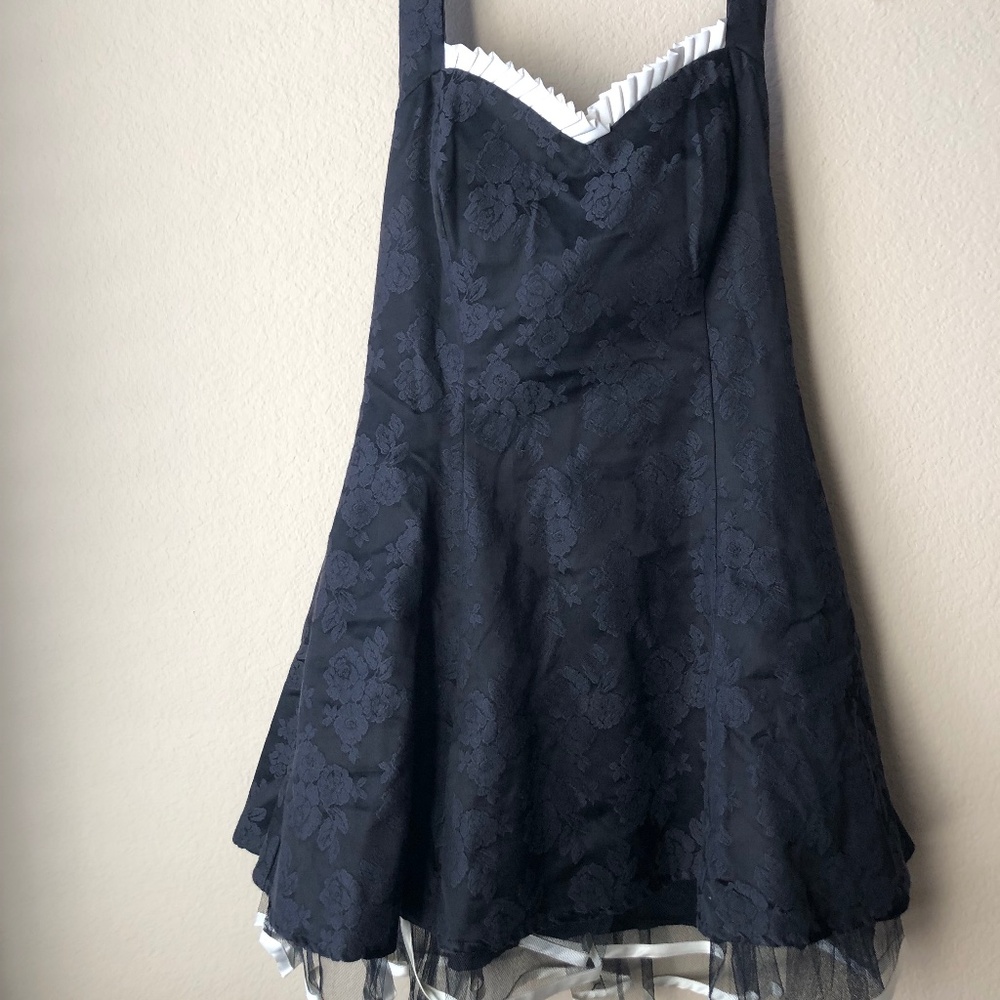 STEPPIN OUT VINTAGE HALTER BLACK FLORAL SATIN DRESS WITH TULLE TRIM, SIZE 11